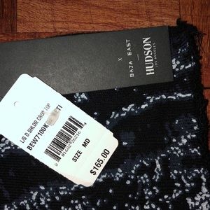 long sleeve crop top